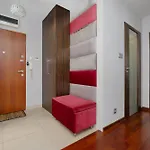 Family With Parking And Workspace Near Metro In By Renters *