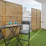 דירה Family With Parking And Workspace Near Metro In By Renters ורשה