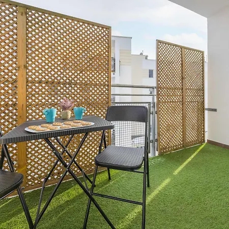 Apartmán Family With Parking And Workspace Near Metro In By Renters Varšava